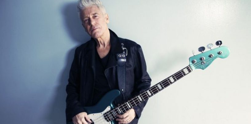 Fender presenta el Adam Clayton Jazz Bass