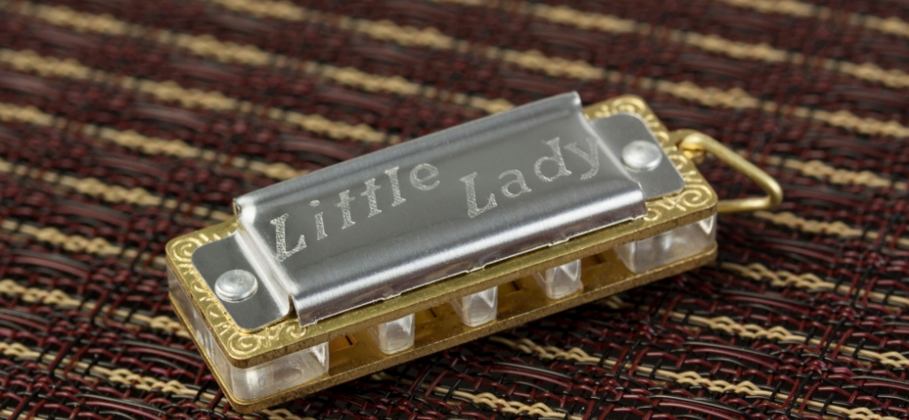 HOHNER_50_years_little_lady_in_space (3)