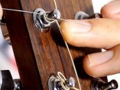 Cómo elegir las cuerdas correctas para su guitarra acústica o clásica