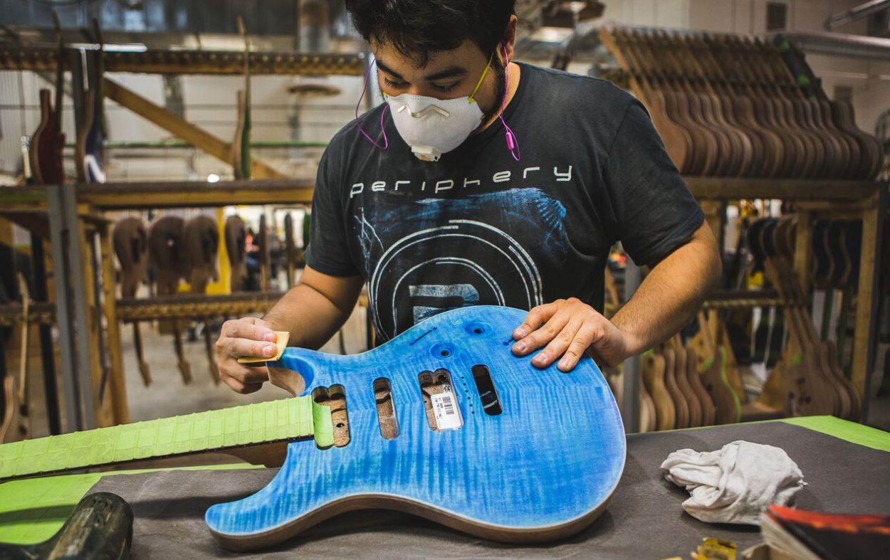 PRS Guitars activa en los países de habla hispana | Musica y Mercado