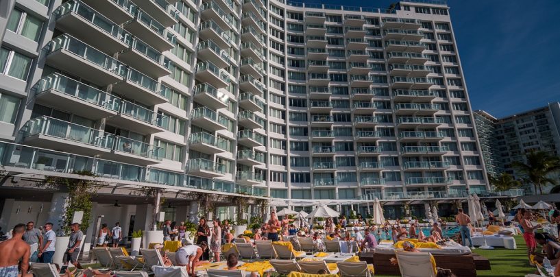 AVLI actualiza las cubiertas de piscinas de hoteles de Miami Beach con Martin Audio