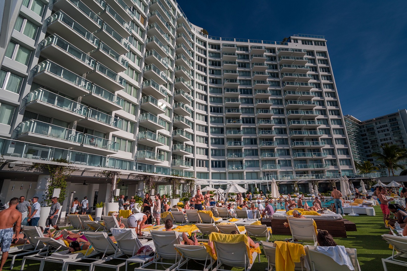 avli upgrades luxury miami beach hotel pool decks with martin audio