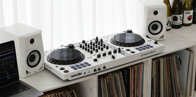 DDJ-FLX6-W de Pioneer DJ tiene edición limitada en color blanco