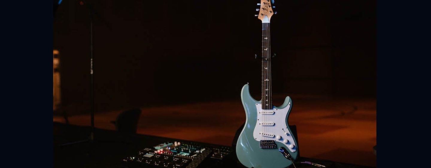 PRS y John Mayer presentan guitarra PRS SE Silver Sky