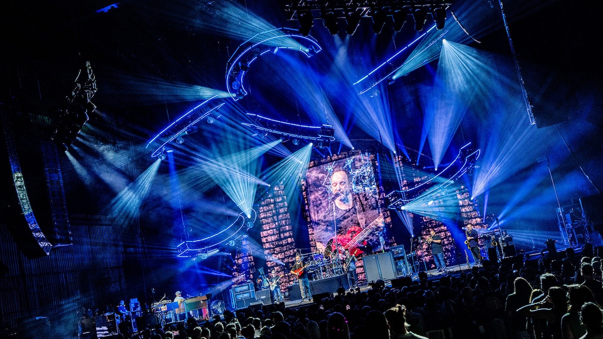 robe dave mathew 1200x675