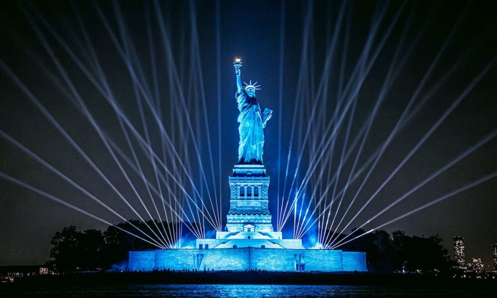 robe estatua libertad 1200x675